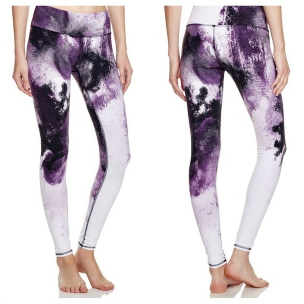 ALO Yoga Airbrush Purple Smoke Printed Leggings - Picture 2 of 9